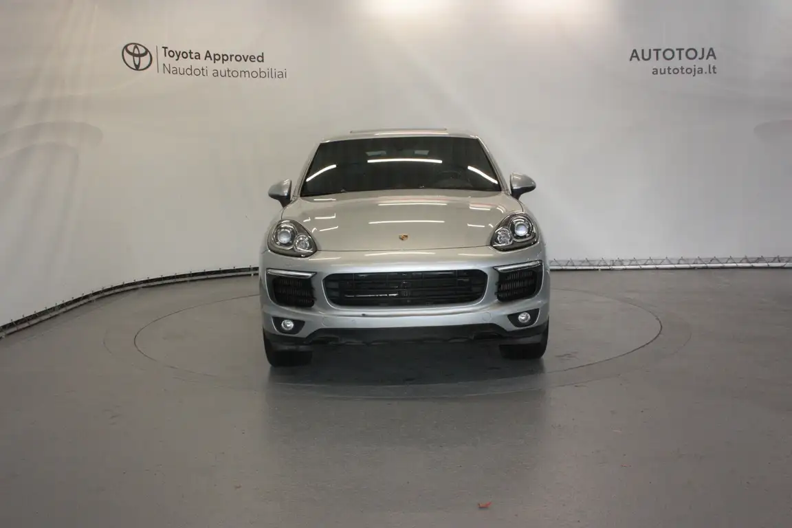 PORSCHE CAYENNE