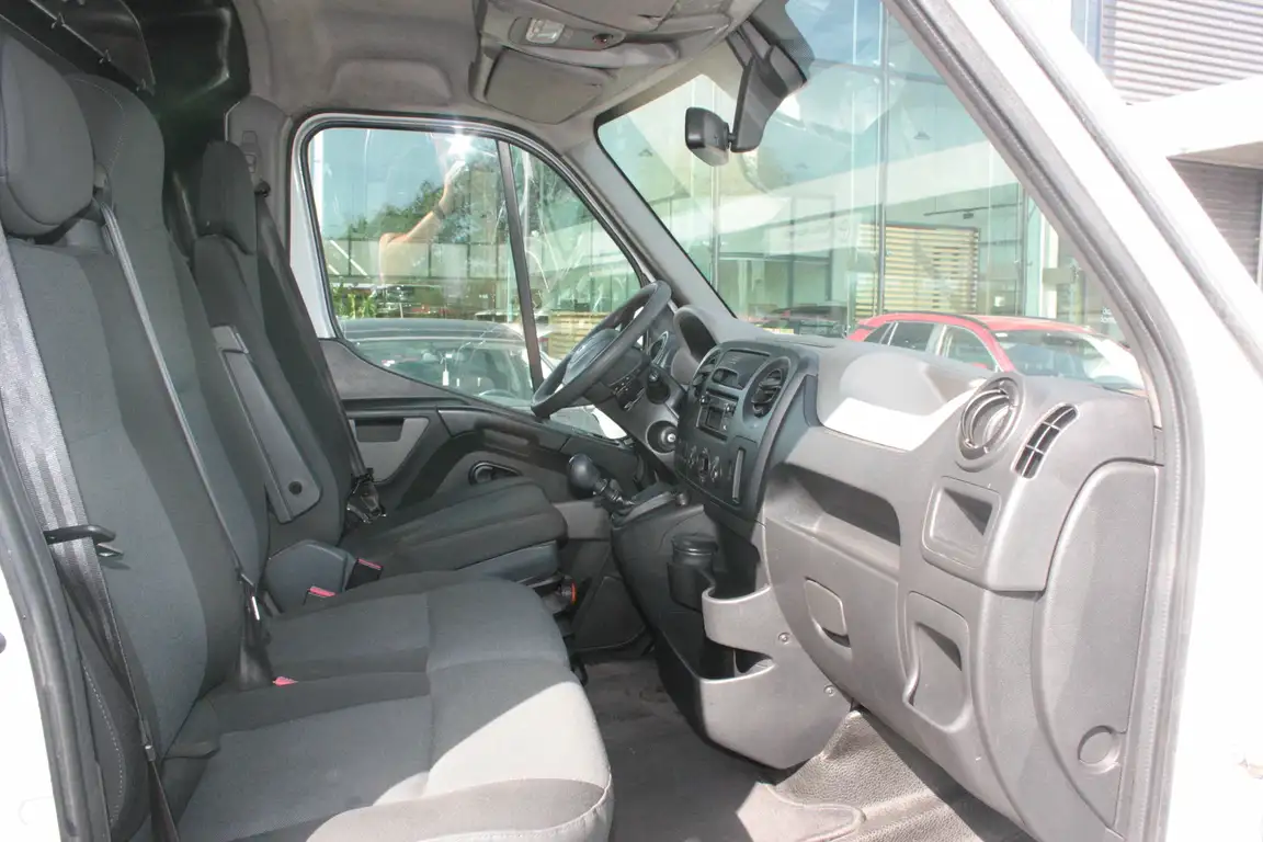 RENAULT MASTER
