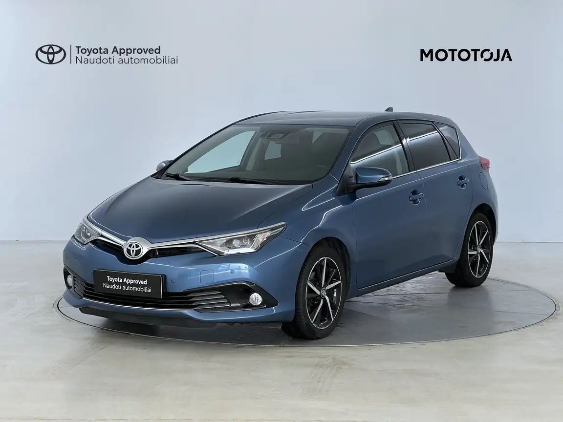 TOYOTA AURIS
