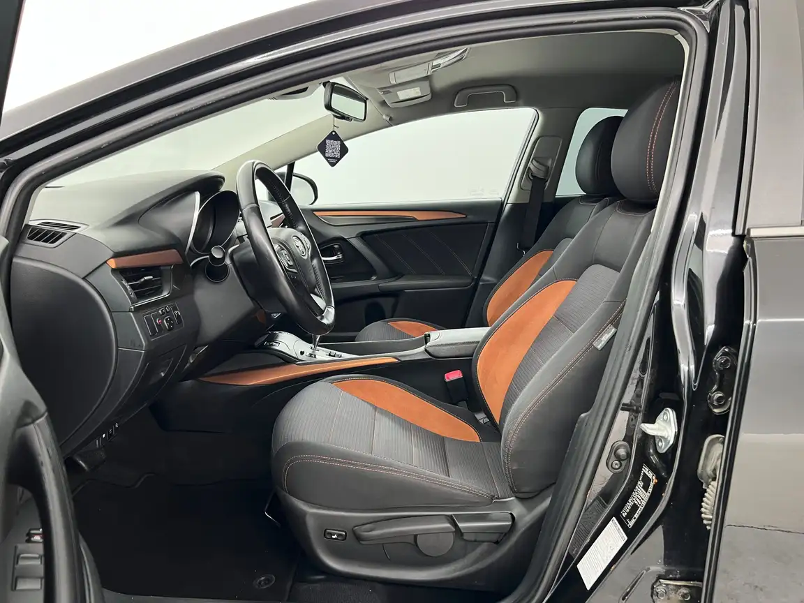 TOYOTA AVENSIS