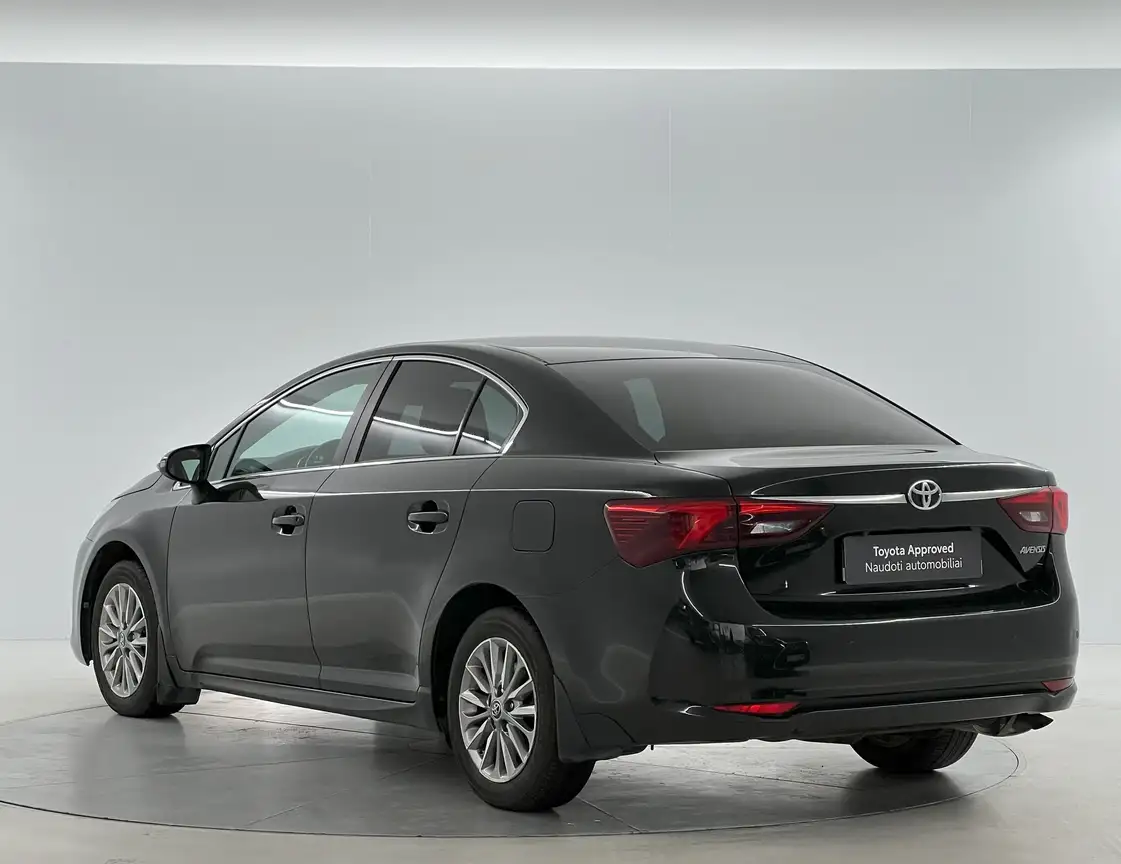 TOYOTA AVENSIS