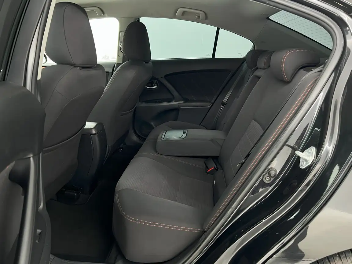 TOYOTA AVENSIS