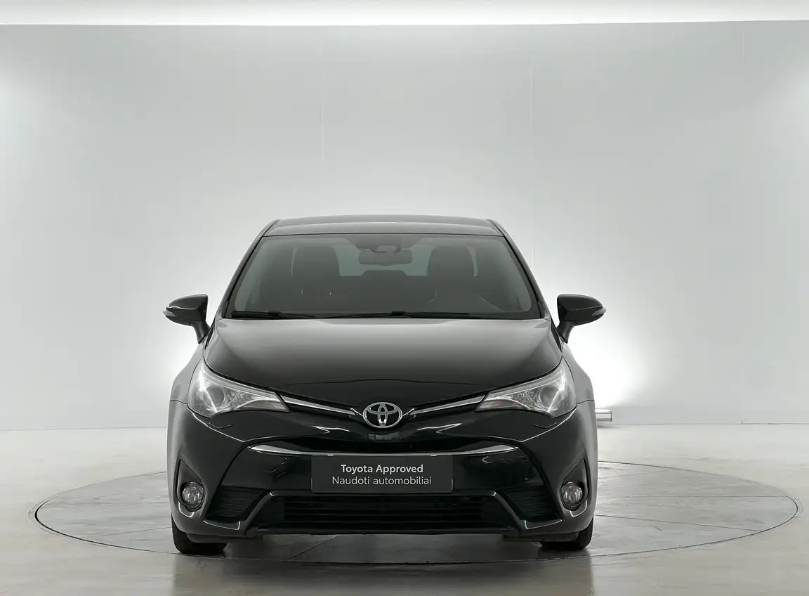 TOYOTA AVENSIS
