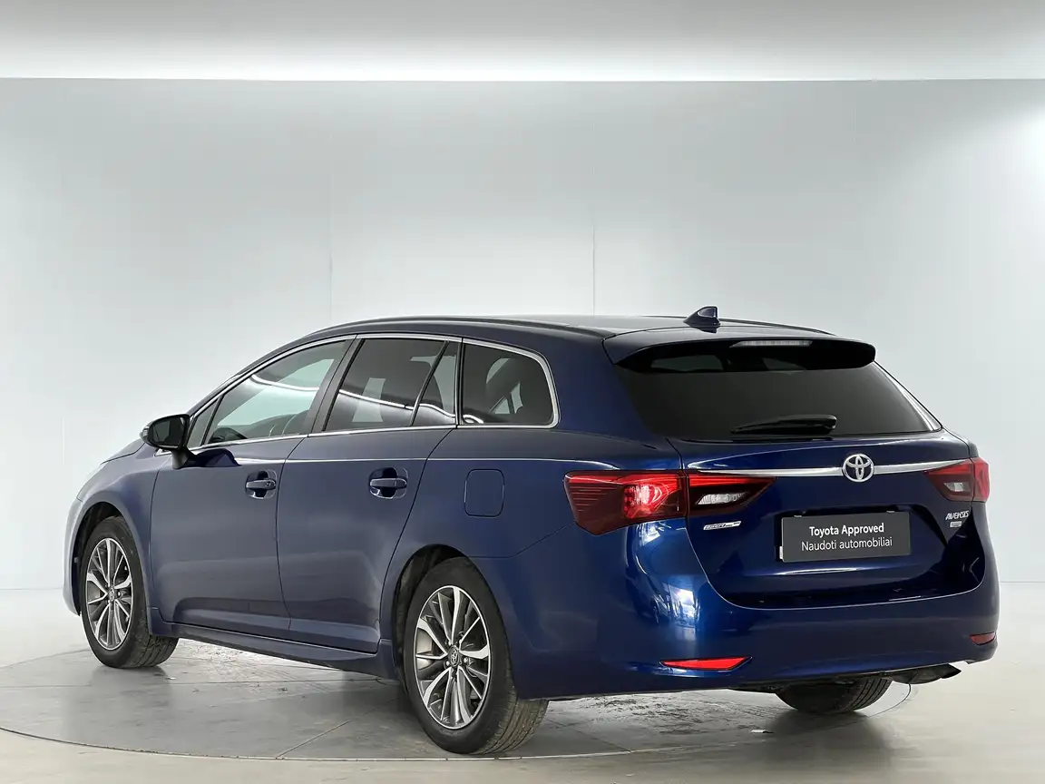 TOYOTA AVENSIS