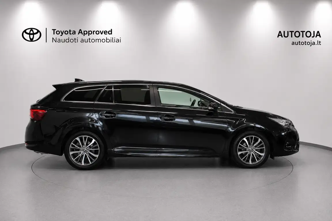 TOYOTA AVENSIS