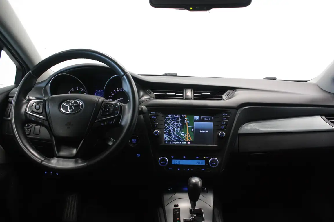 TOYOTA AVENSIS