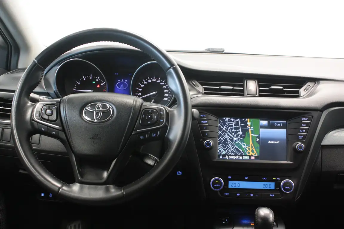 TOYOTA AVENSIS