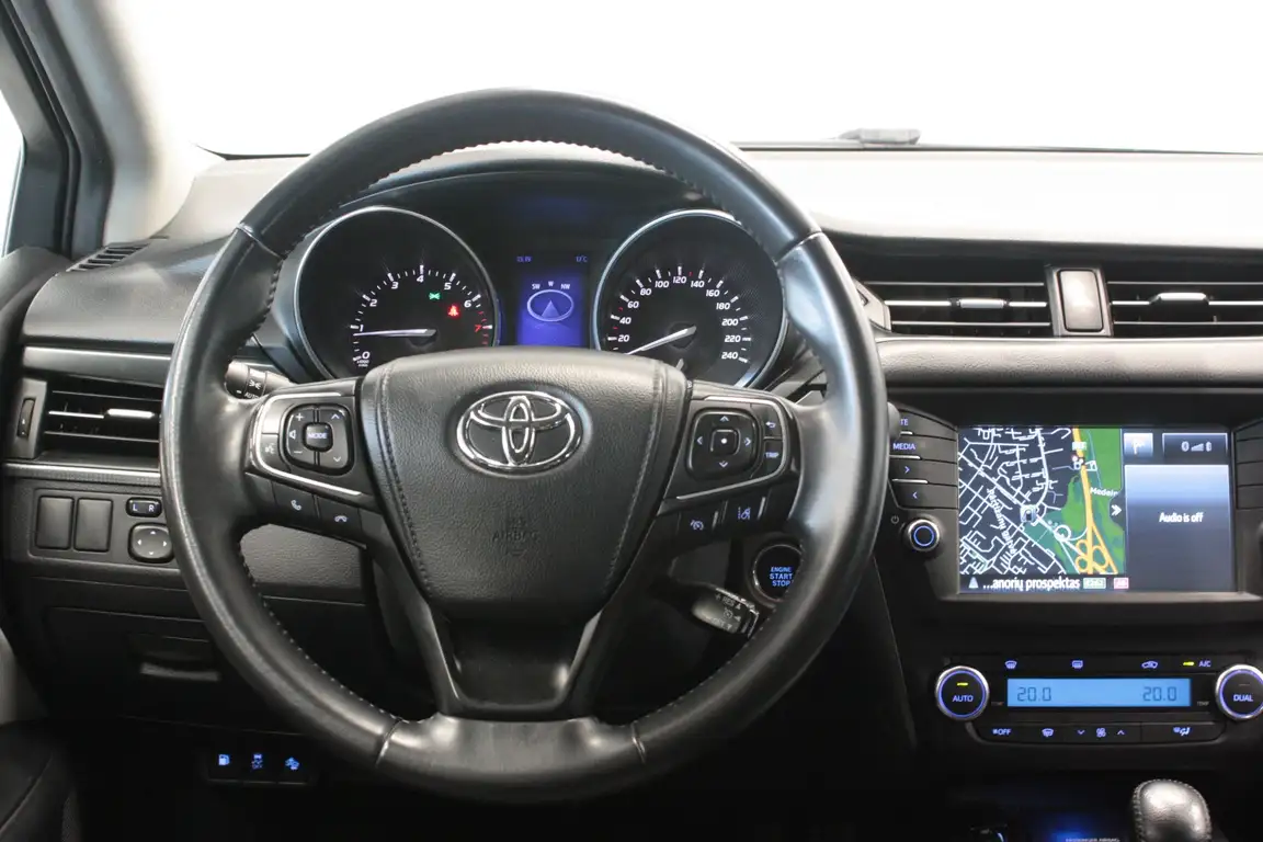 TOYOTA AVENSIS