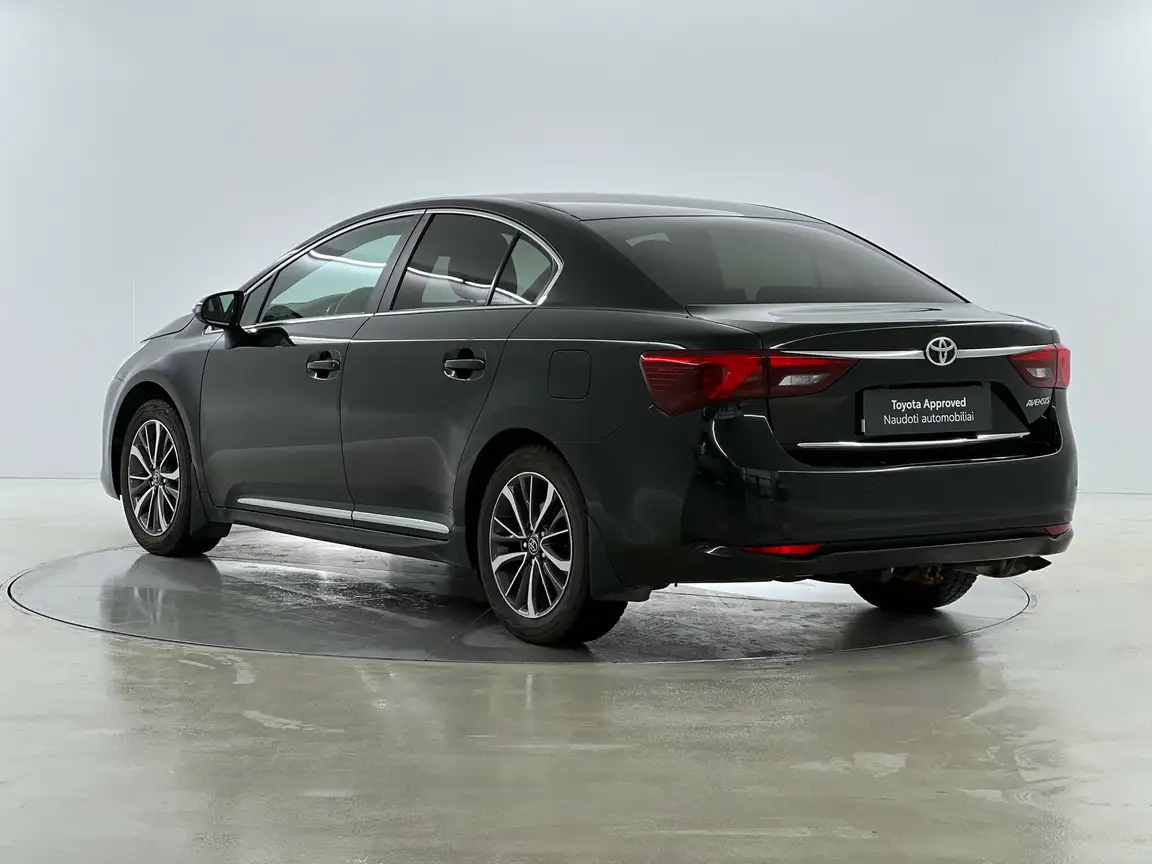 TOYOTA AVENSIS