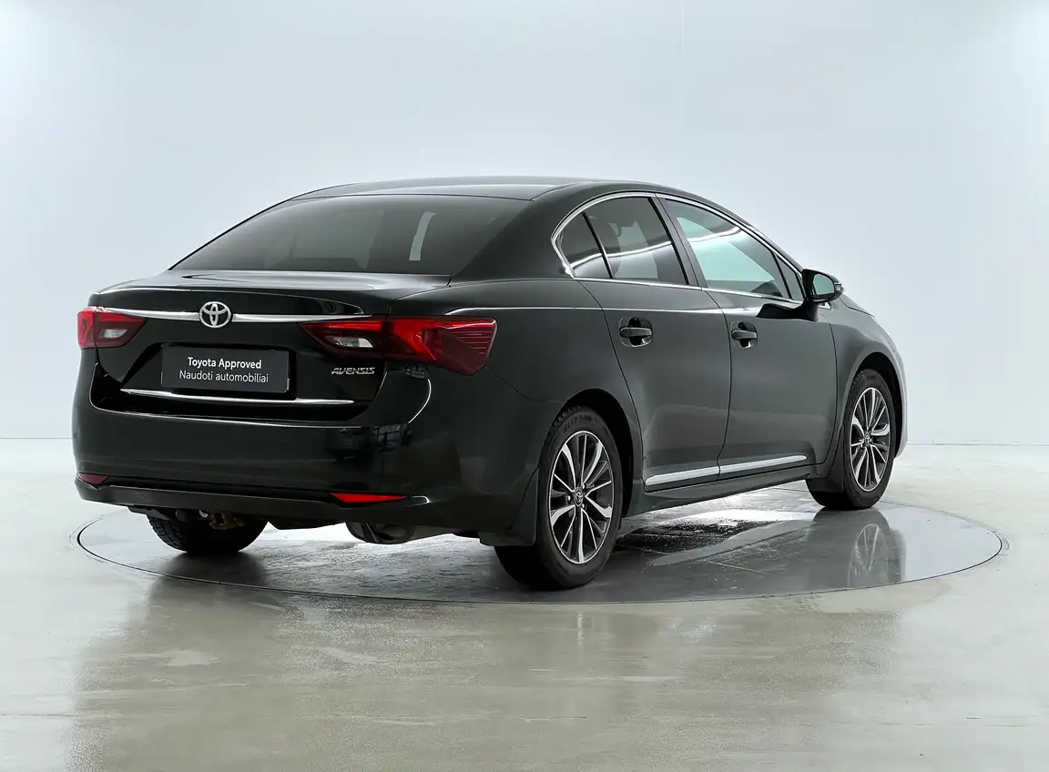 TOYOTA AVENSIS