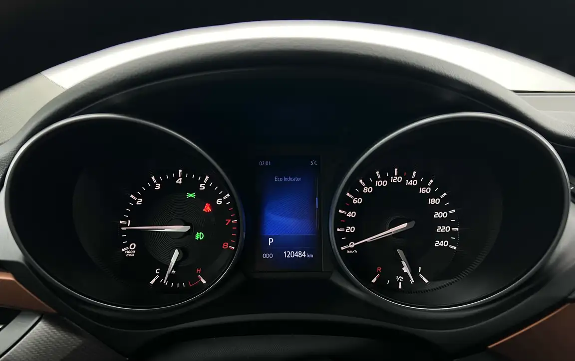 TOYOTA AVENSIS