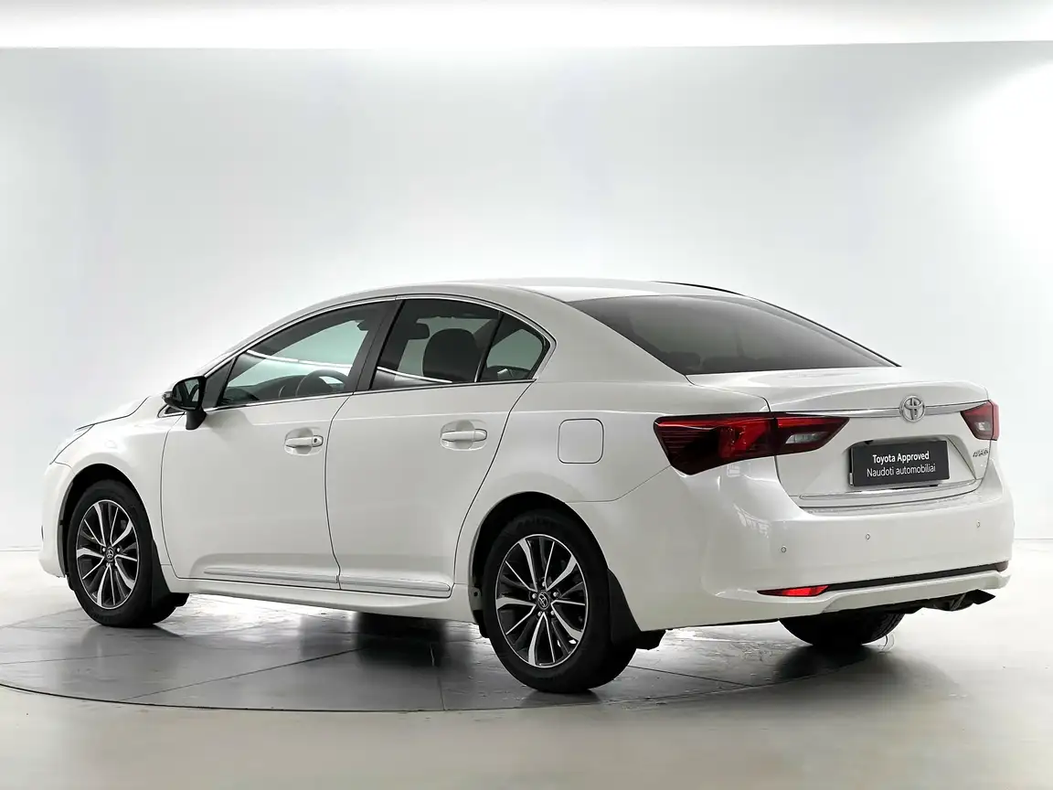 TOYOTA AVENSIS