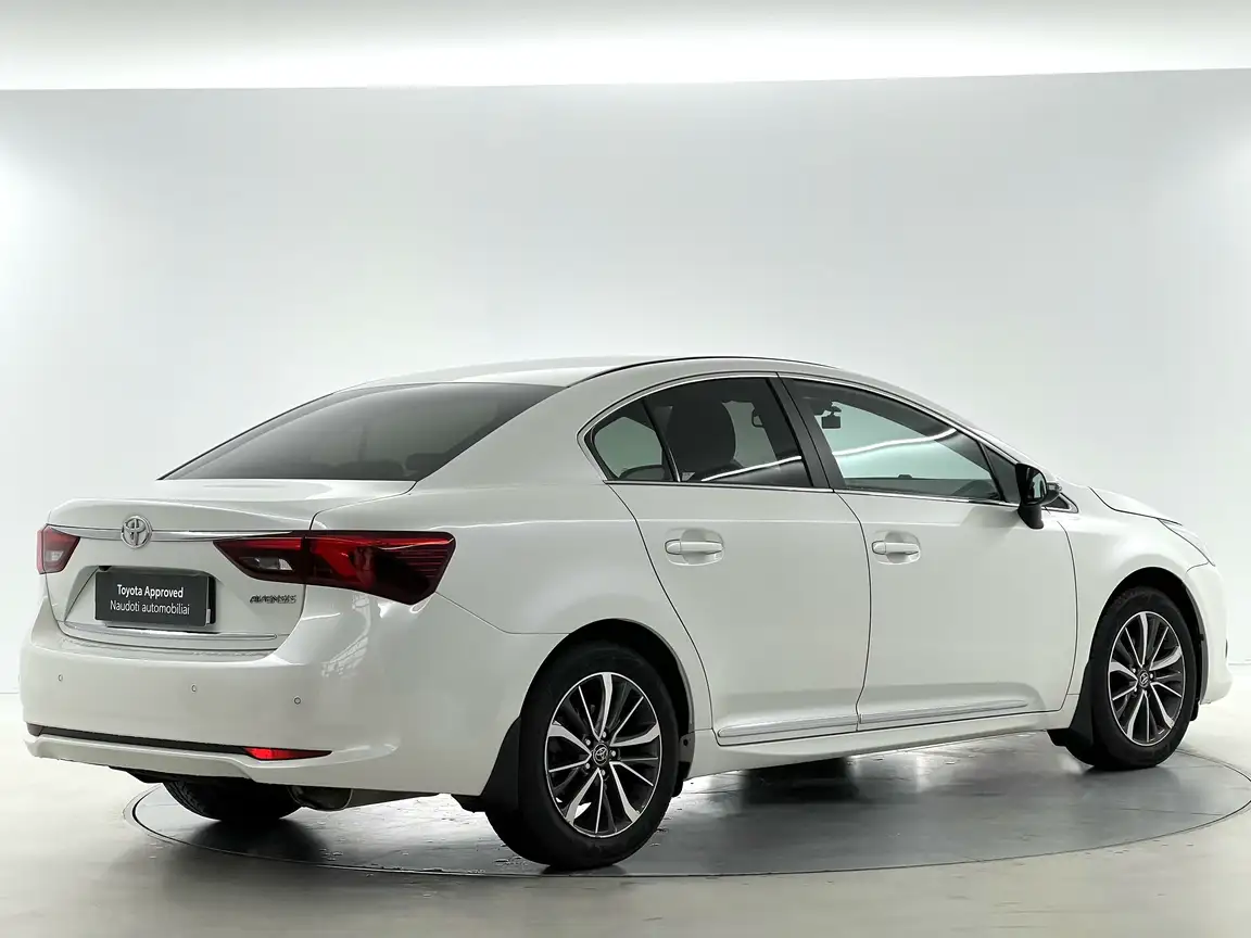 TOYOTA AVENSIS