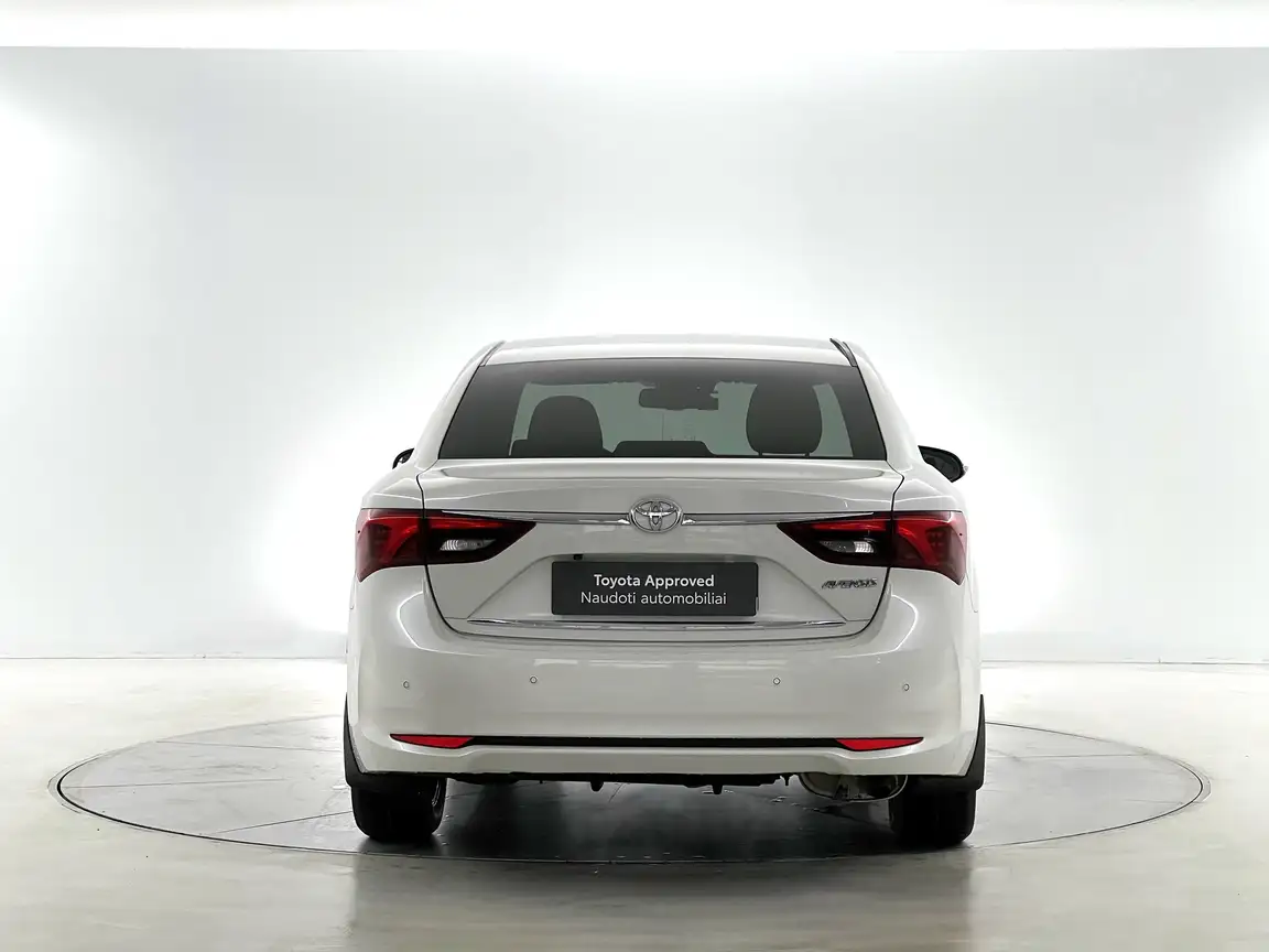 TOYOTA AVENSIS