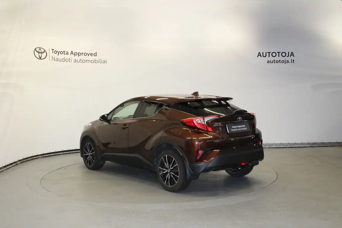 TOYOTA C-HR