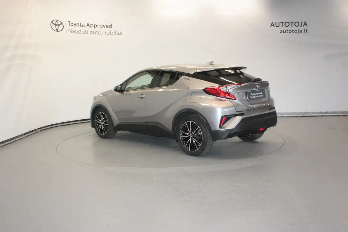 TOYOTA C-HR