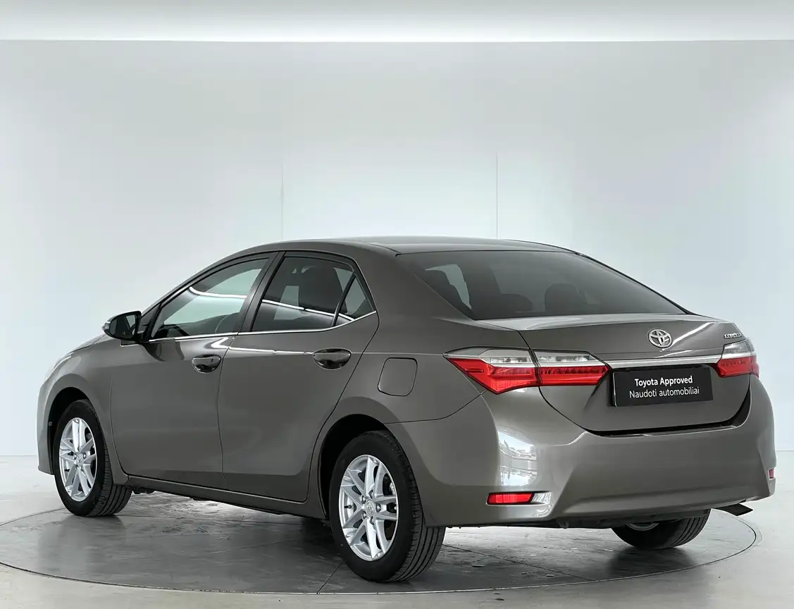 TOYOTA COROLLA