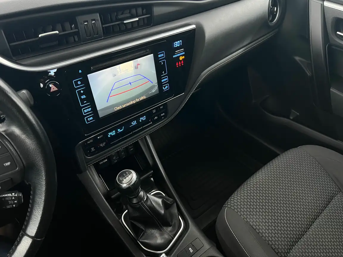 TOYOTA COROLLA