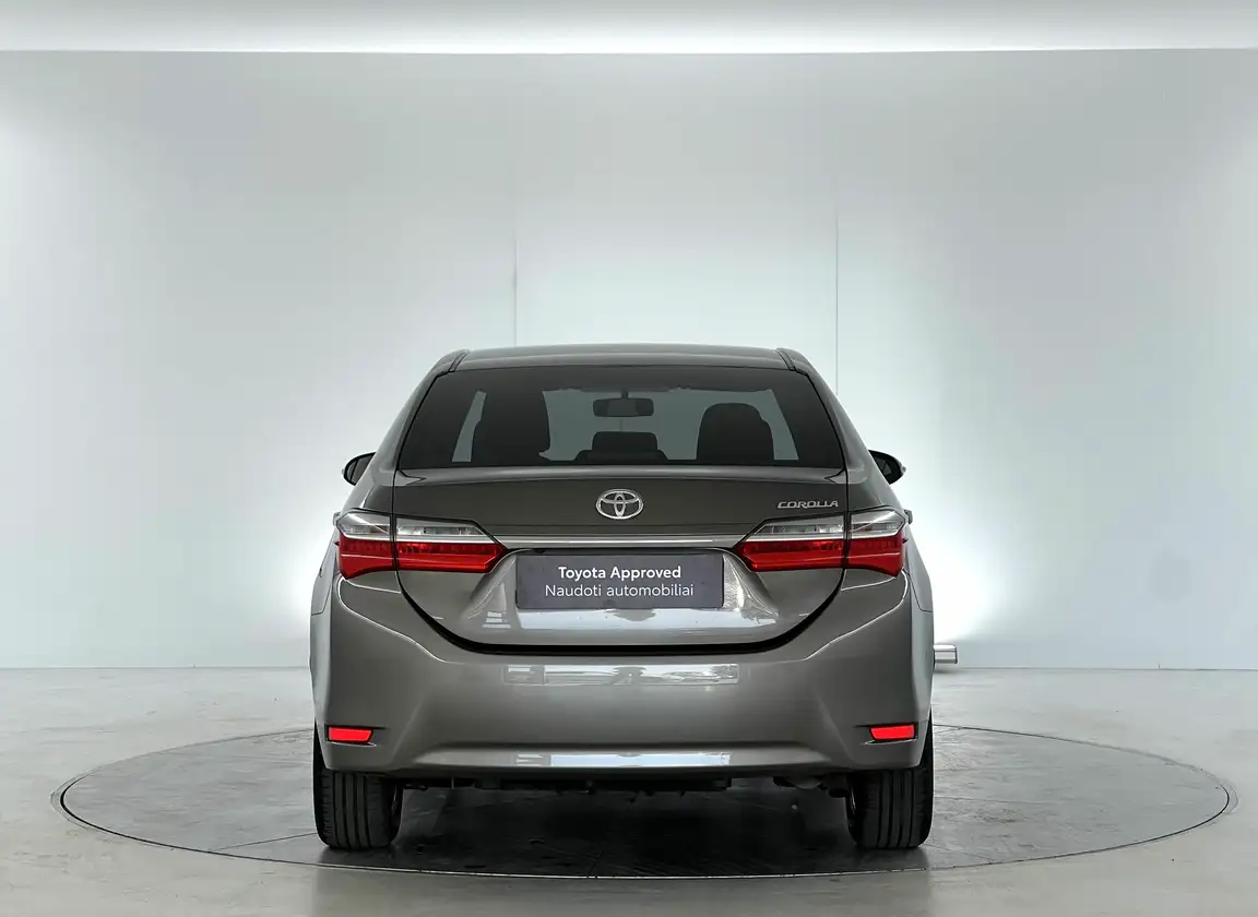 TOYOTA COROLLA