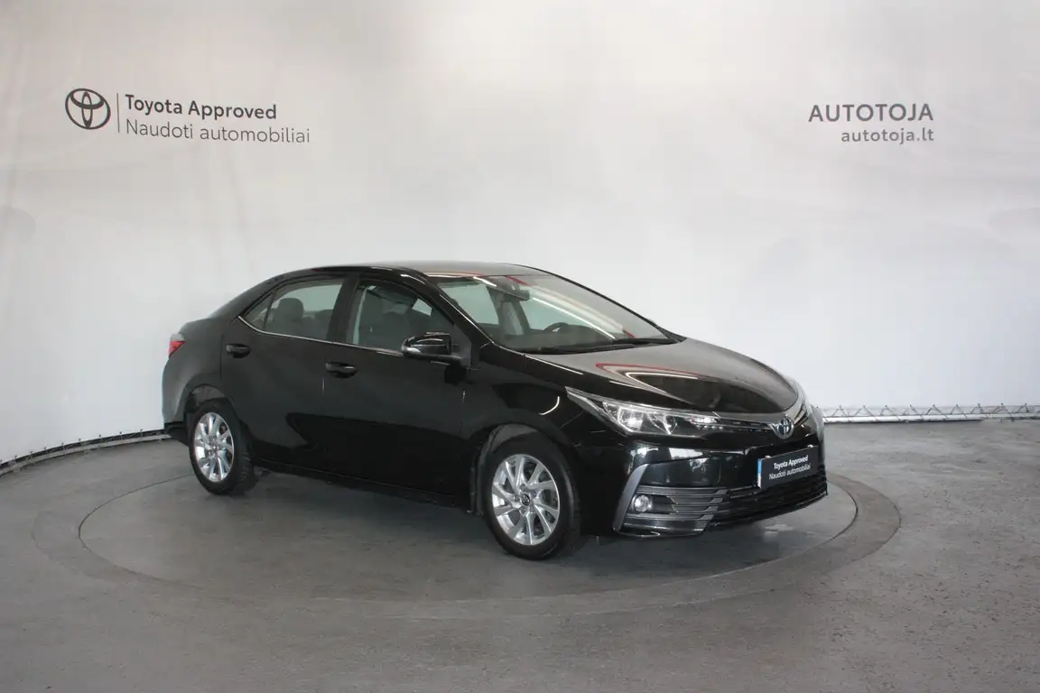 TOYOTA COROLLA