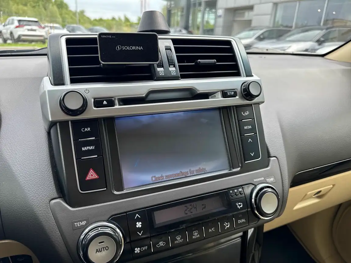 TOYOTA LAND CRUISER