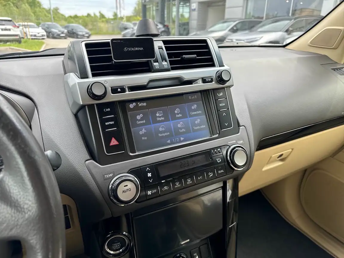 TOYOTA LAND CRUISER