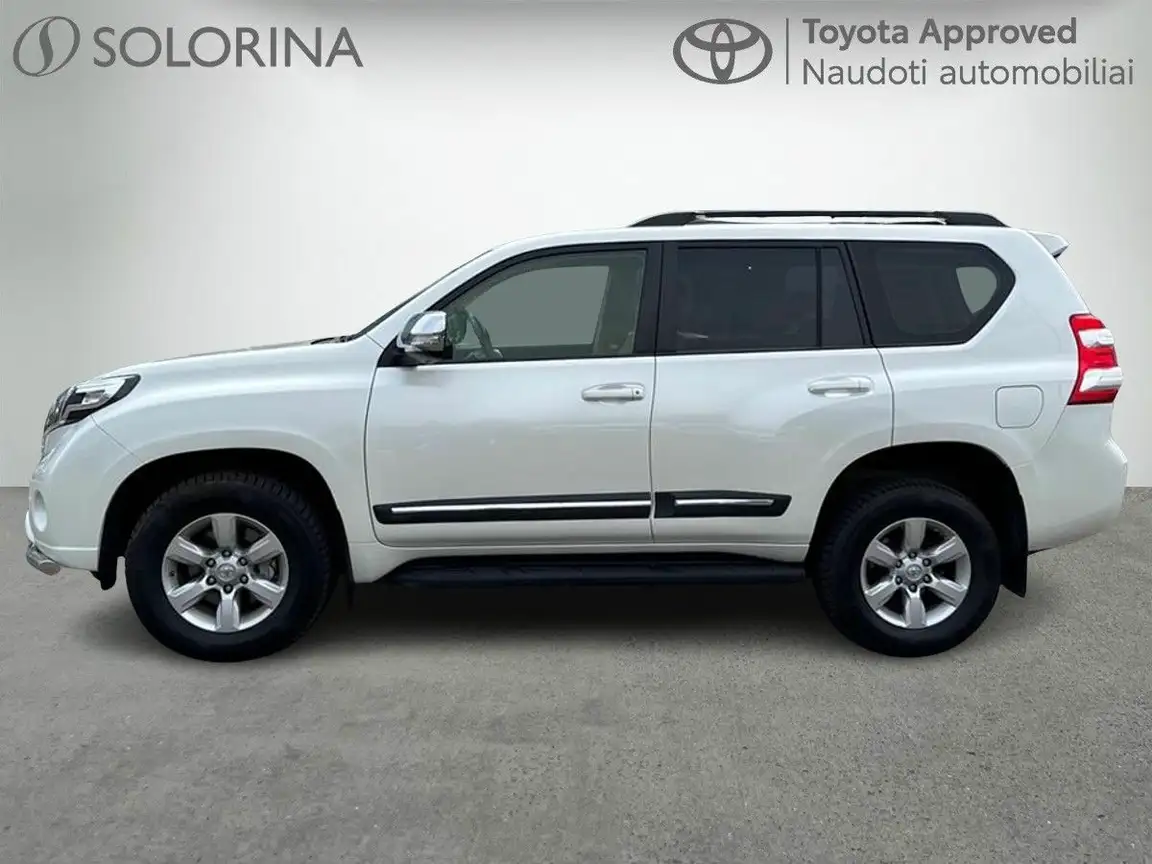 TOYOTA LAND CRUISER