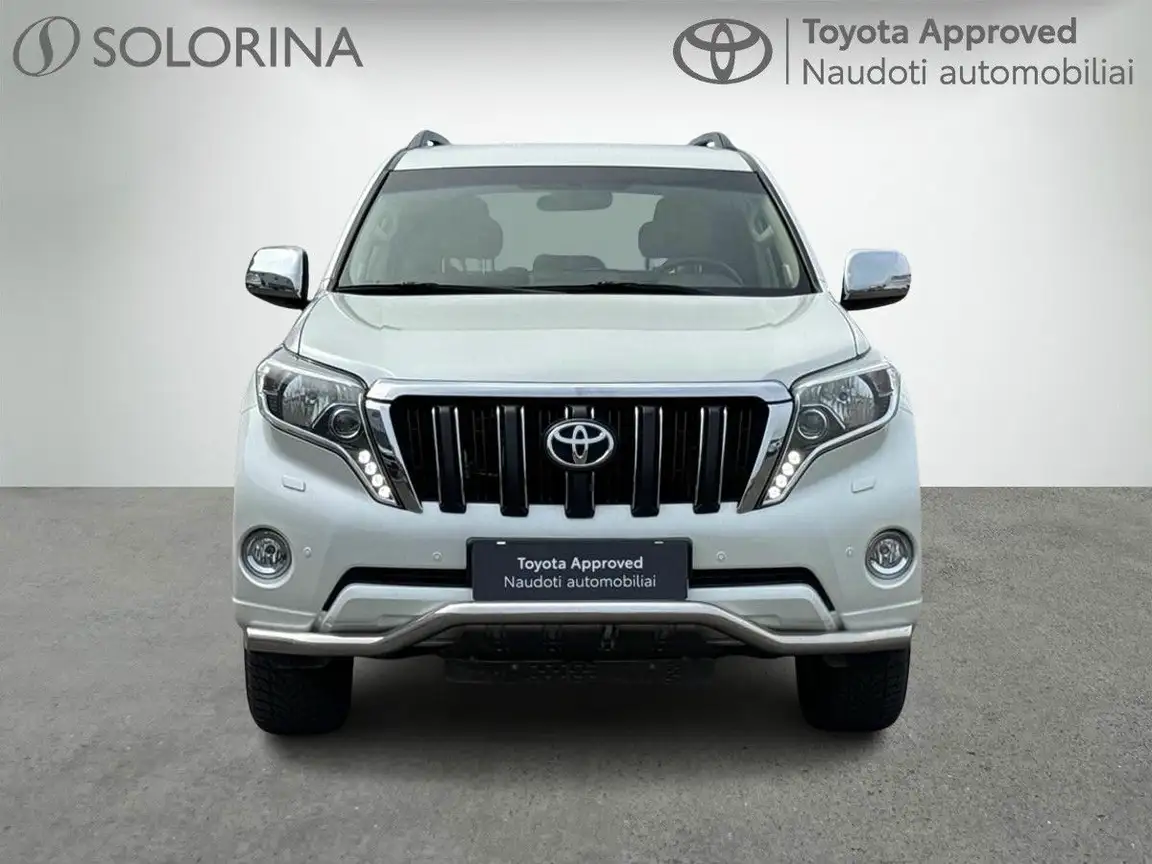 TOYOTA LAND CRUISER
