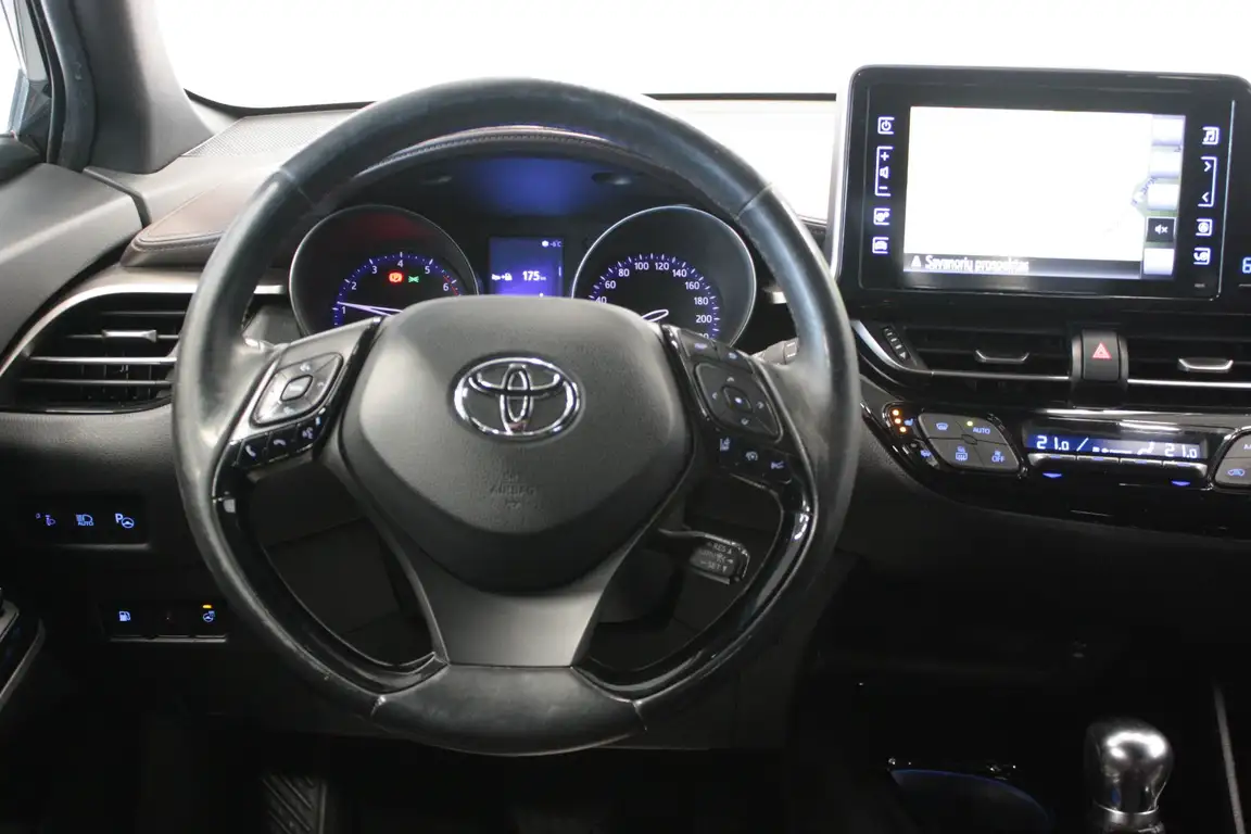 TOYOTA C-HR