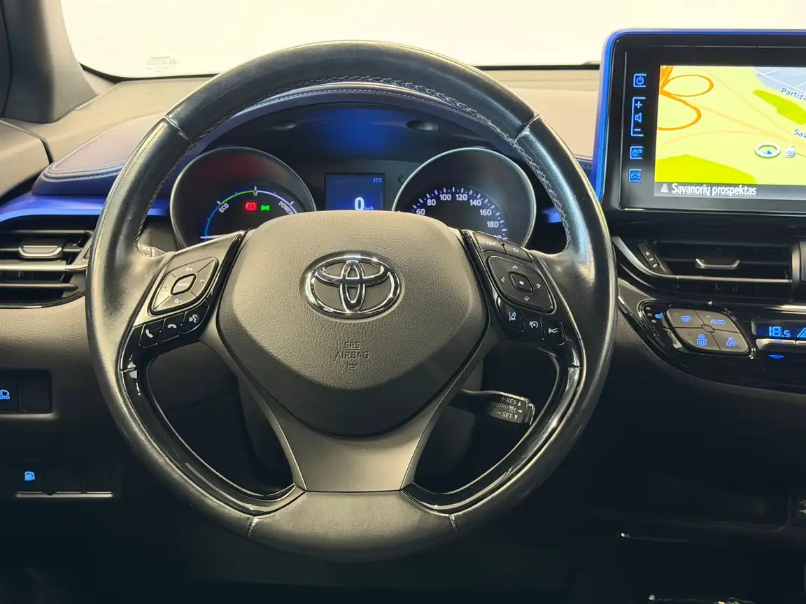 TOYOTA C-HR