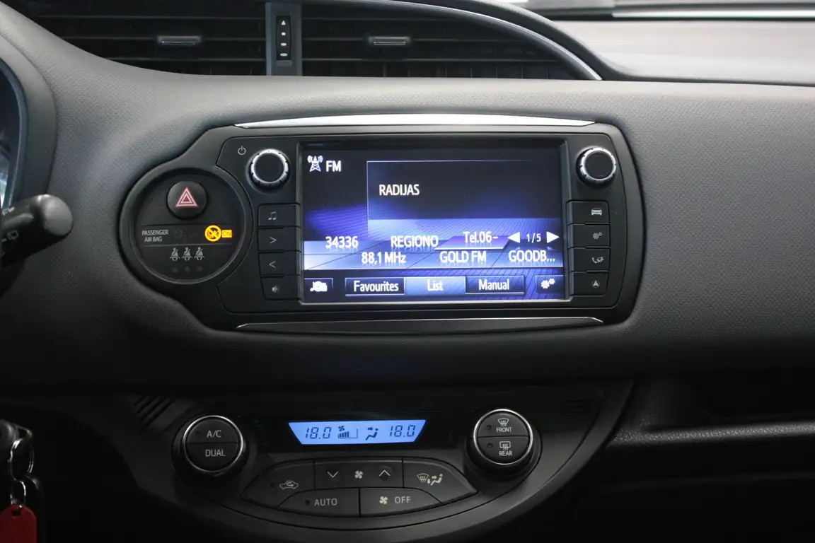 TOYOTA YARIS
