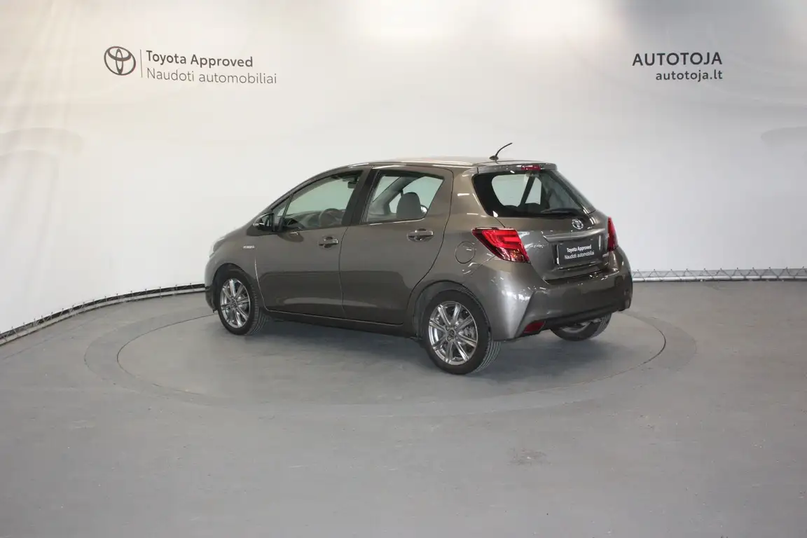 TOYOTA YARIS