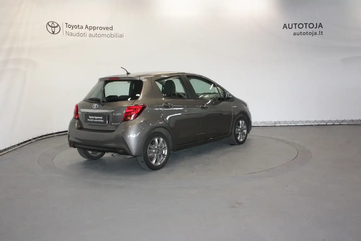 TOYOTA YARIS