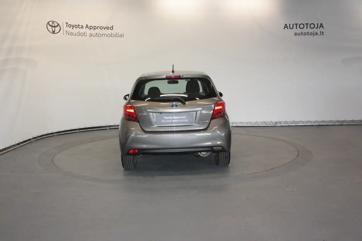 TOYOTA YARIS