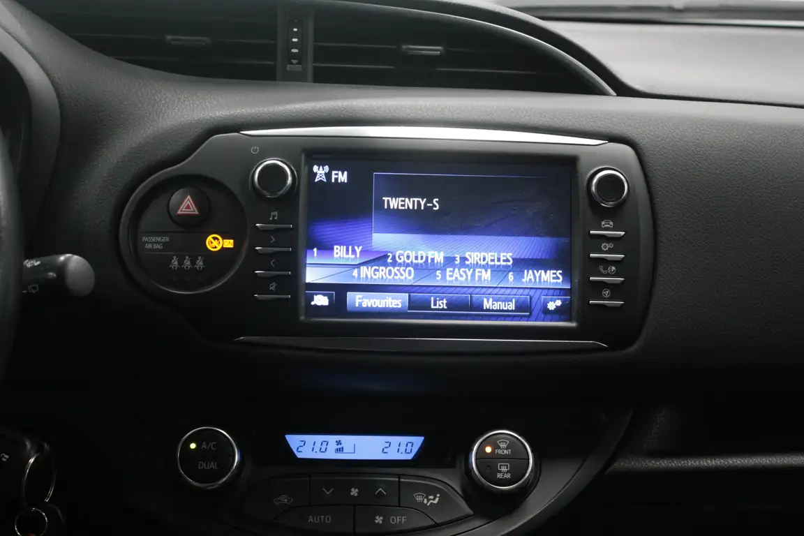 TOYOTA YARIS