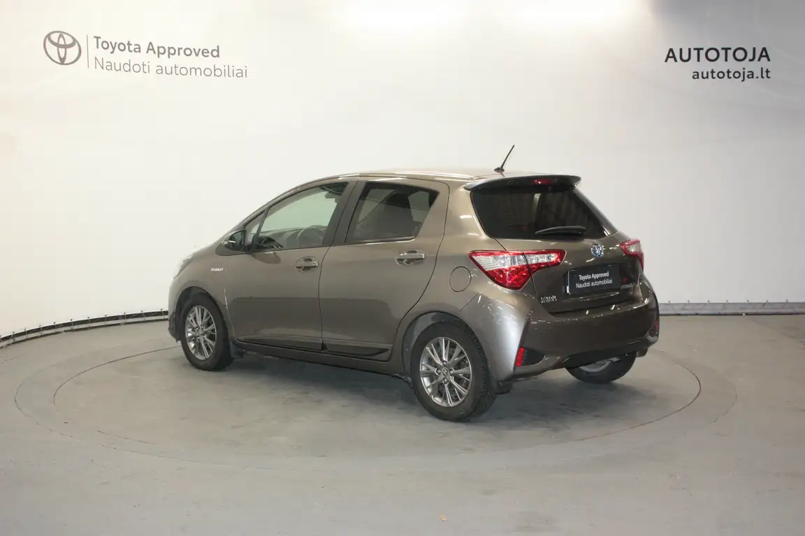 TOYOTA YARIS