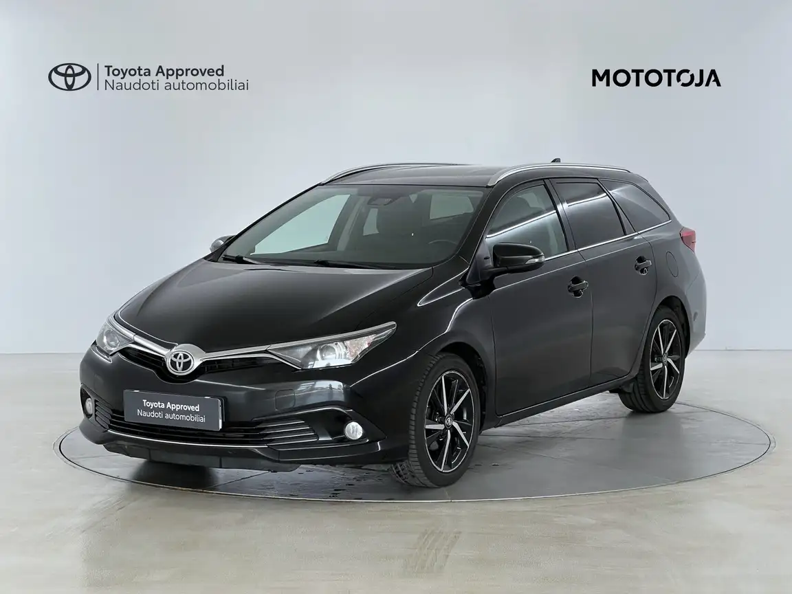 TOYOTA AURIS
