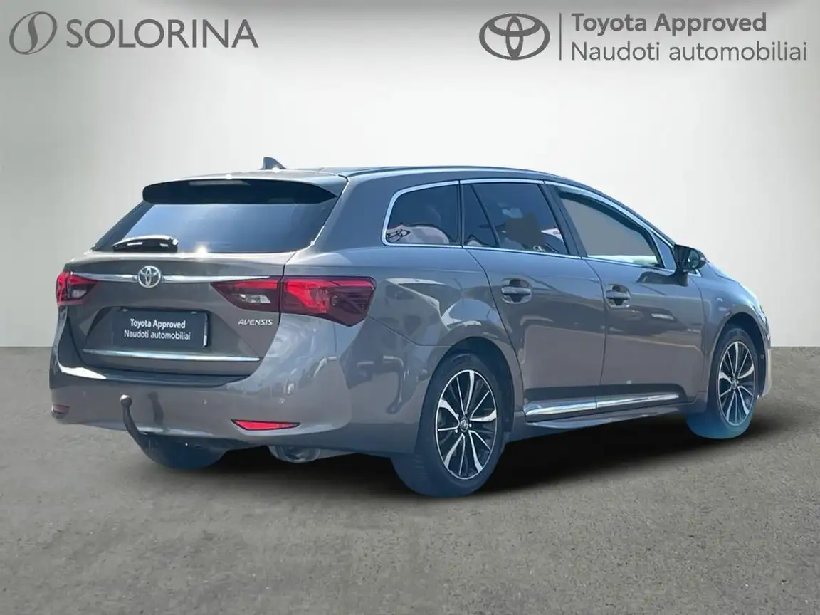 TOYOTA AVENSIS