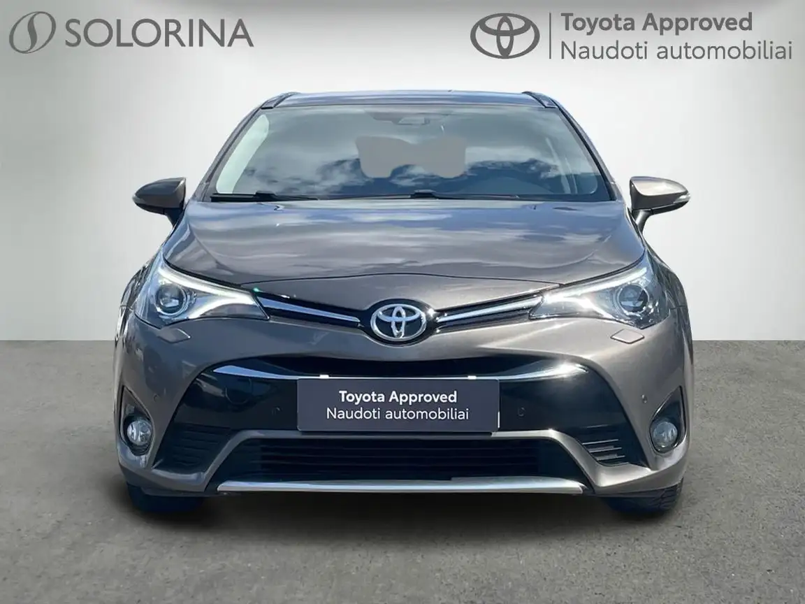 TOYOTA AVENSIS
