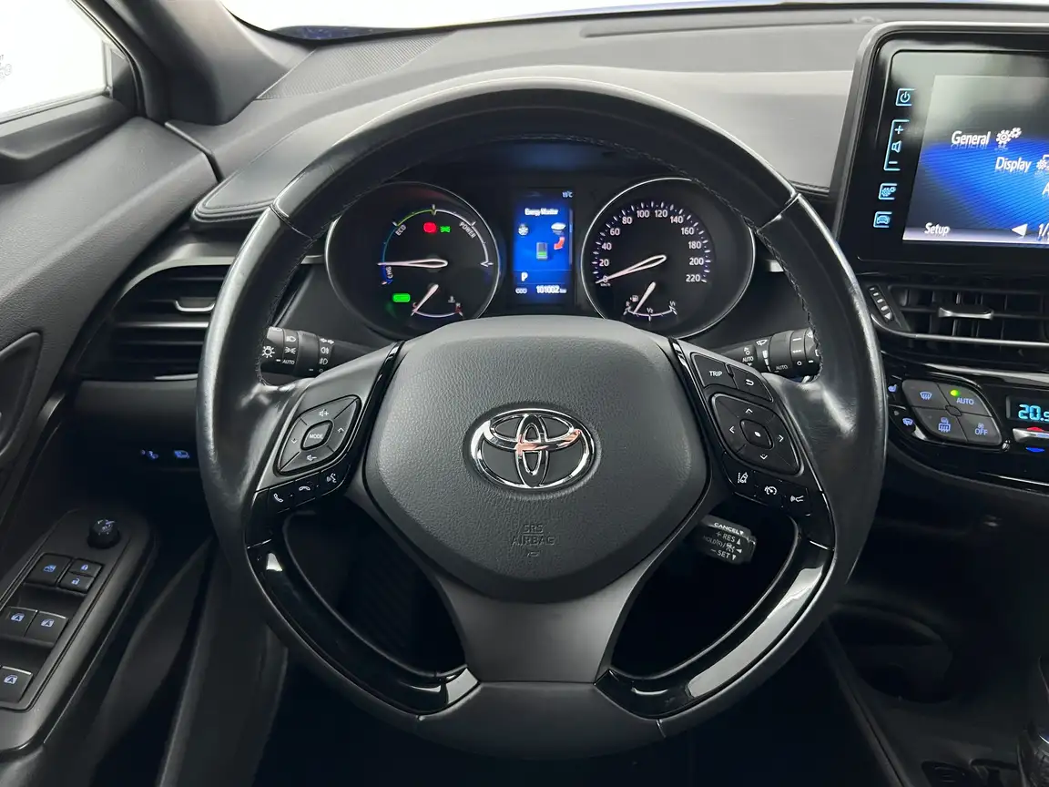 TOYOTA C-HR