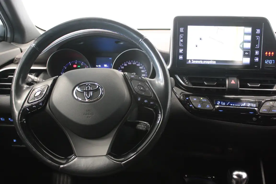 TOYOTA C-HR
