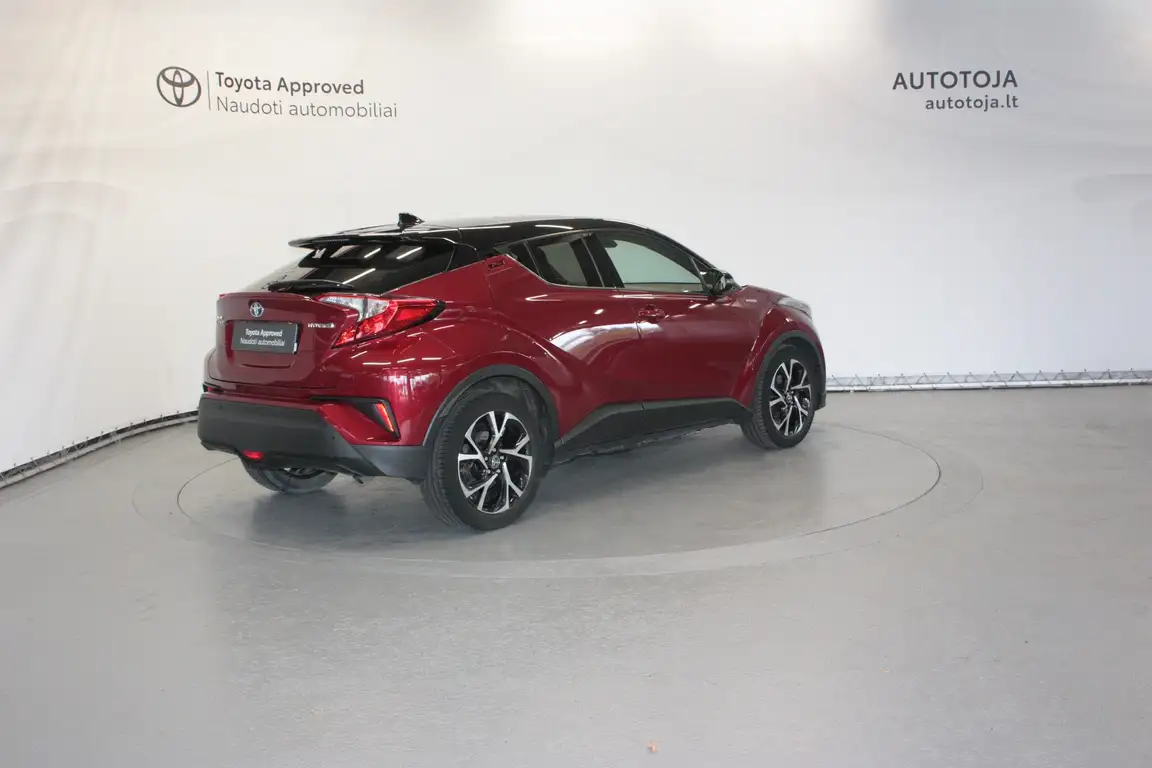 TOYOTA C-HR