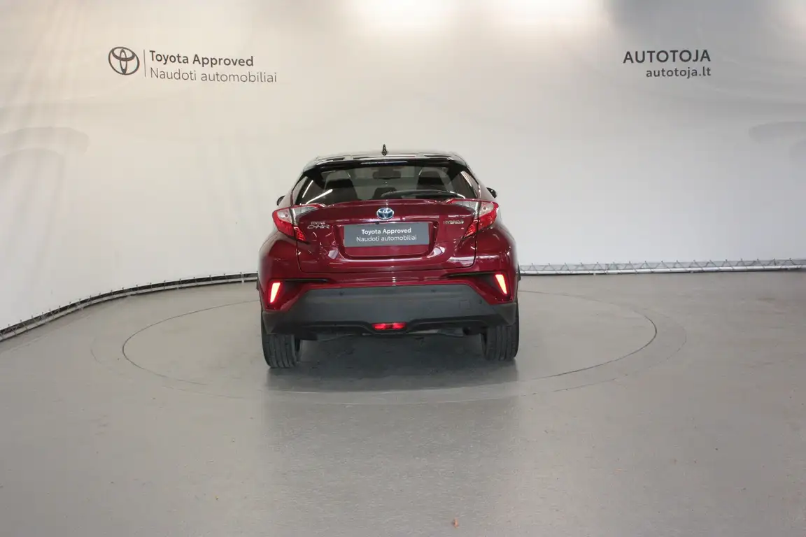 TOYOTA C-HR