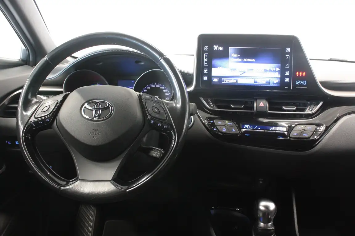 TOYOTA C-HR