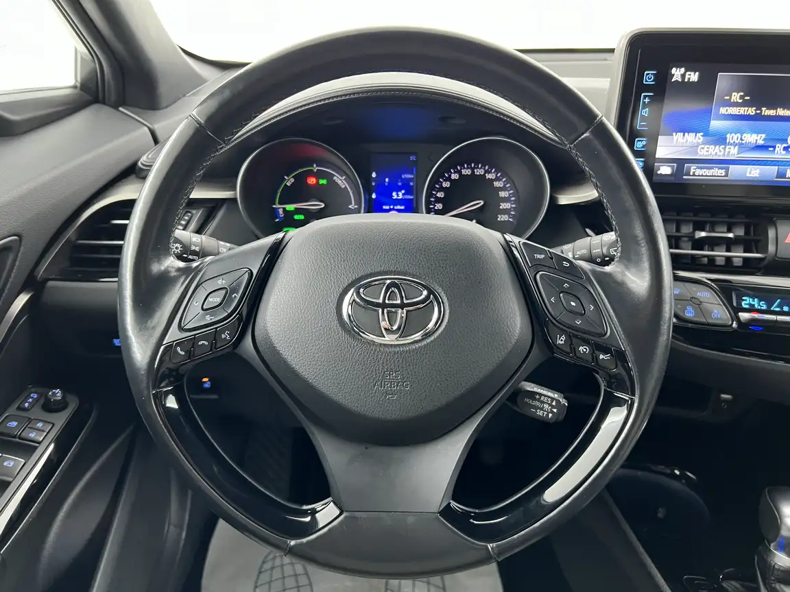 TOYOTA C-HR