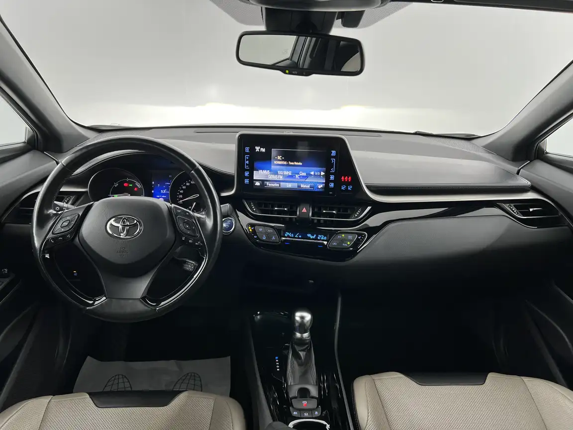 TOYOTA C-HR