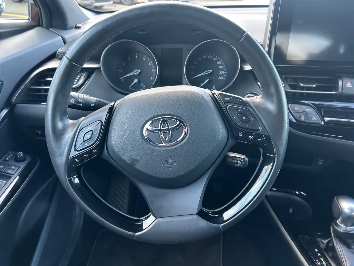 TOYOTA C-HR