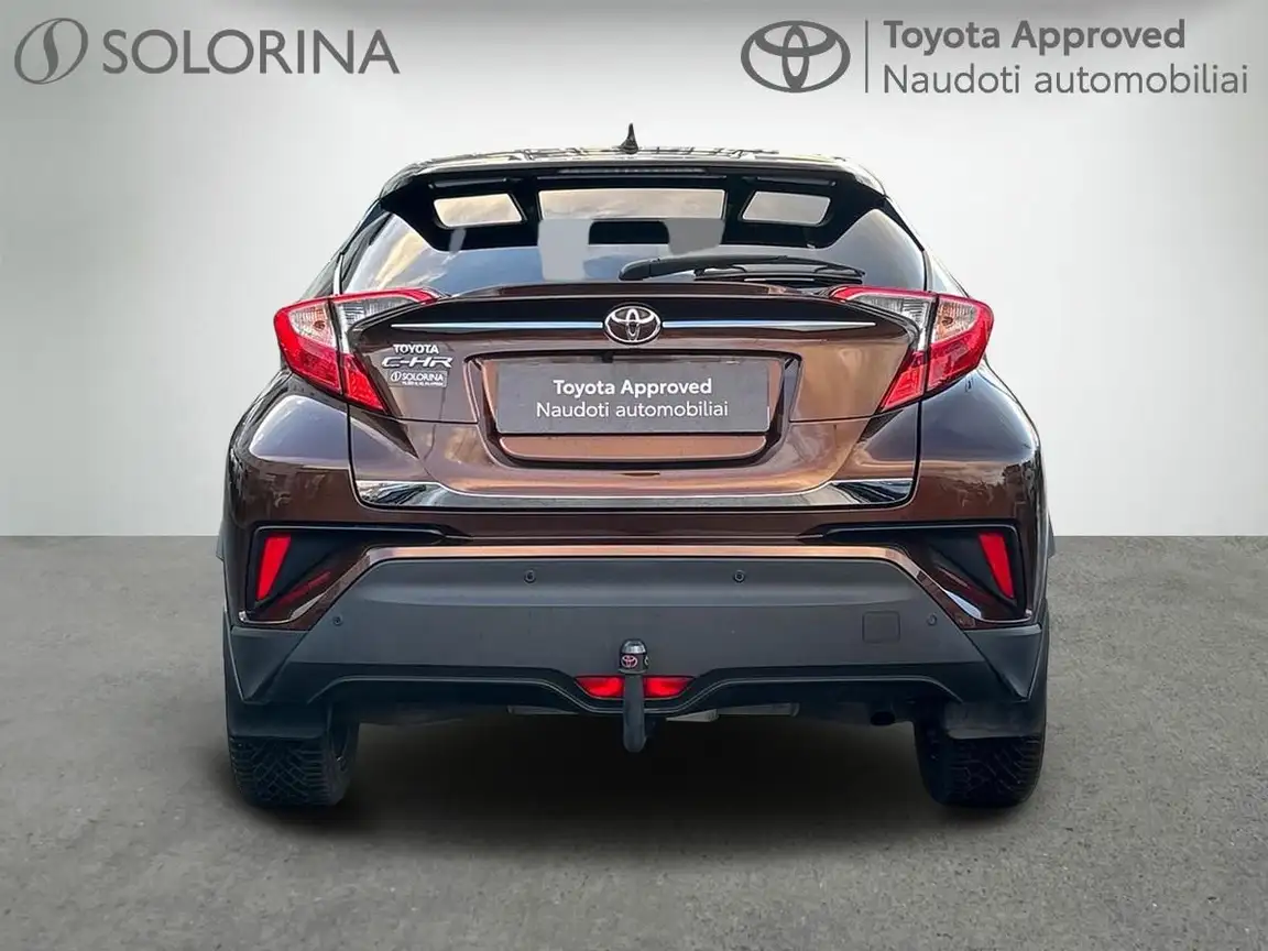 TOYOTA C-HR