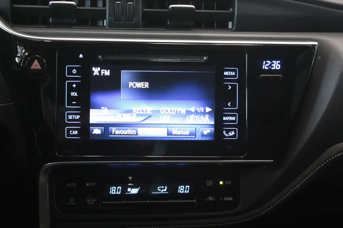 TOYOTA COROLLA