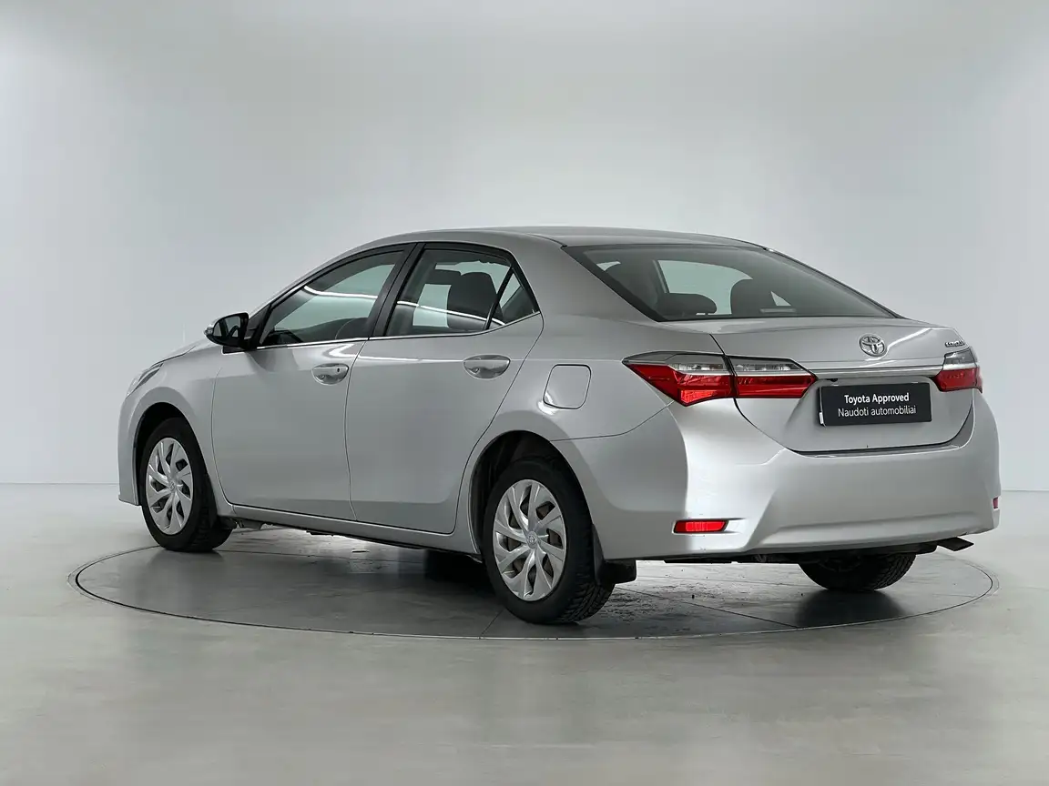TOYOTA COROLLA